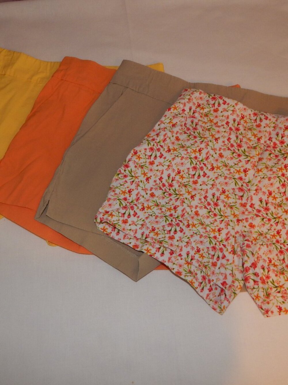 New York & Company Shorts 4 Pcs Bundle Size M